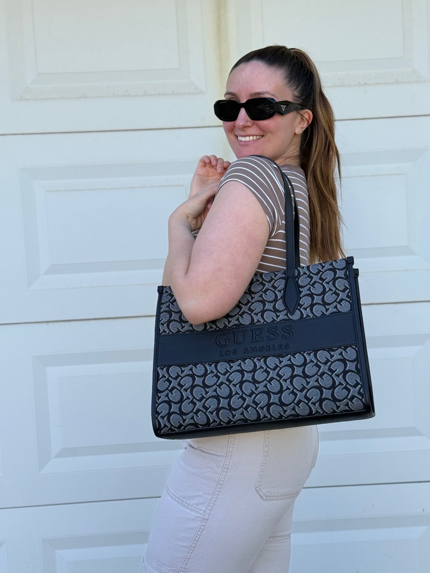 Tote Guess