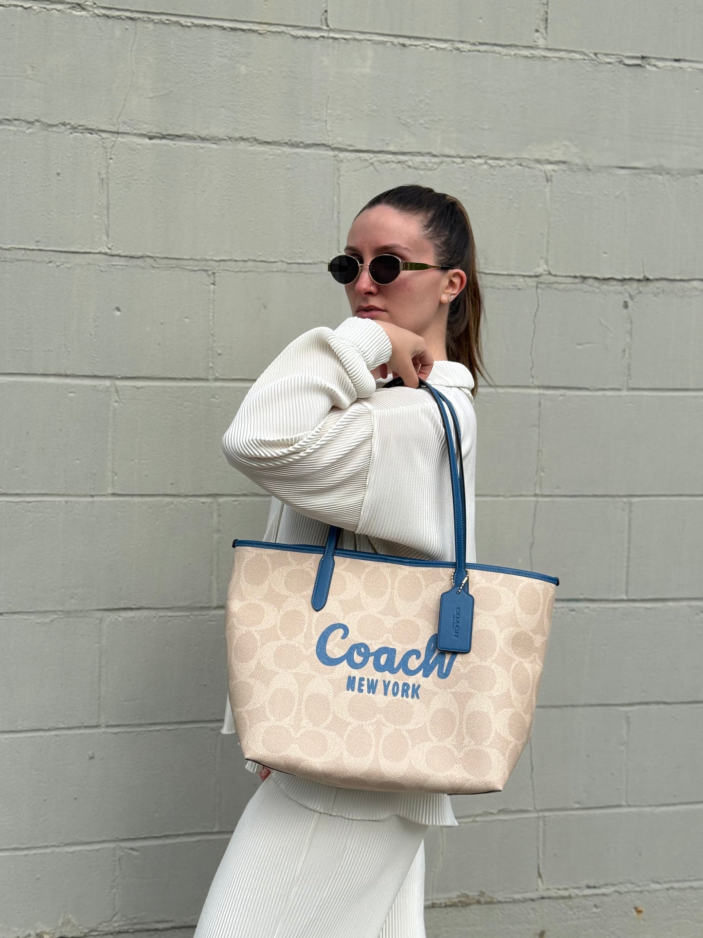 City Tote Coach