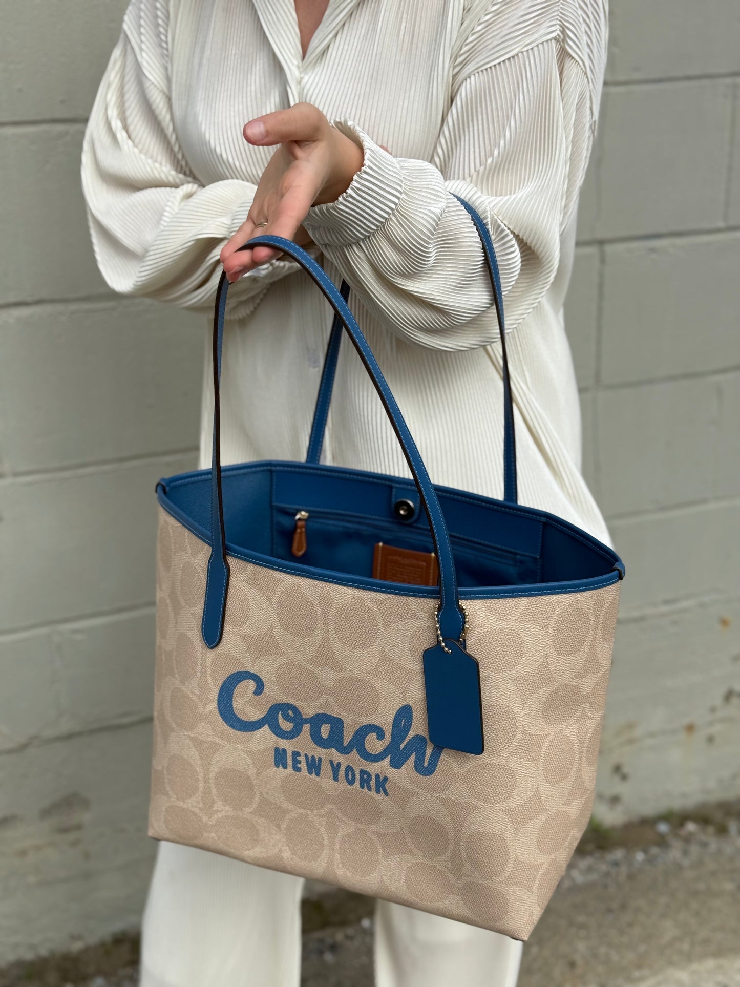 City Tote Coach