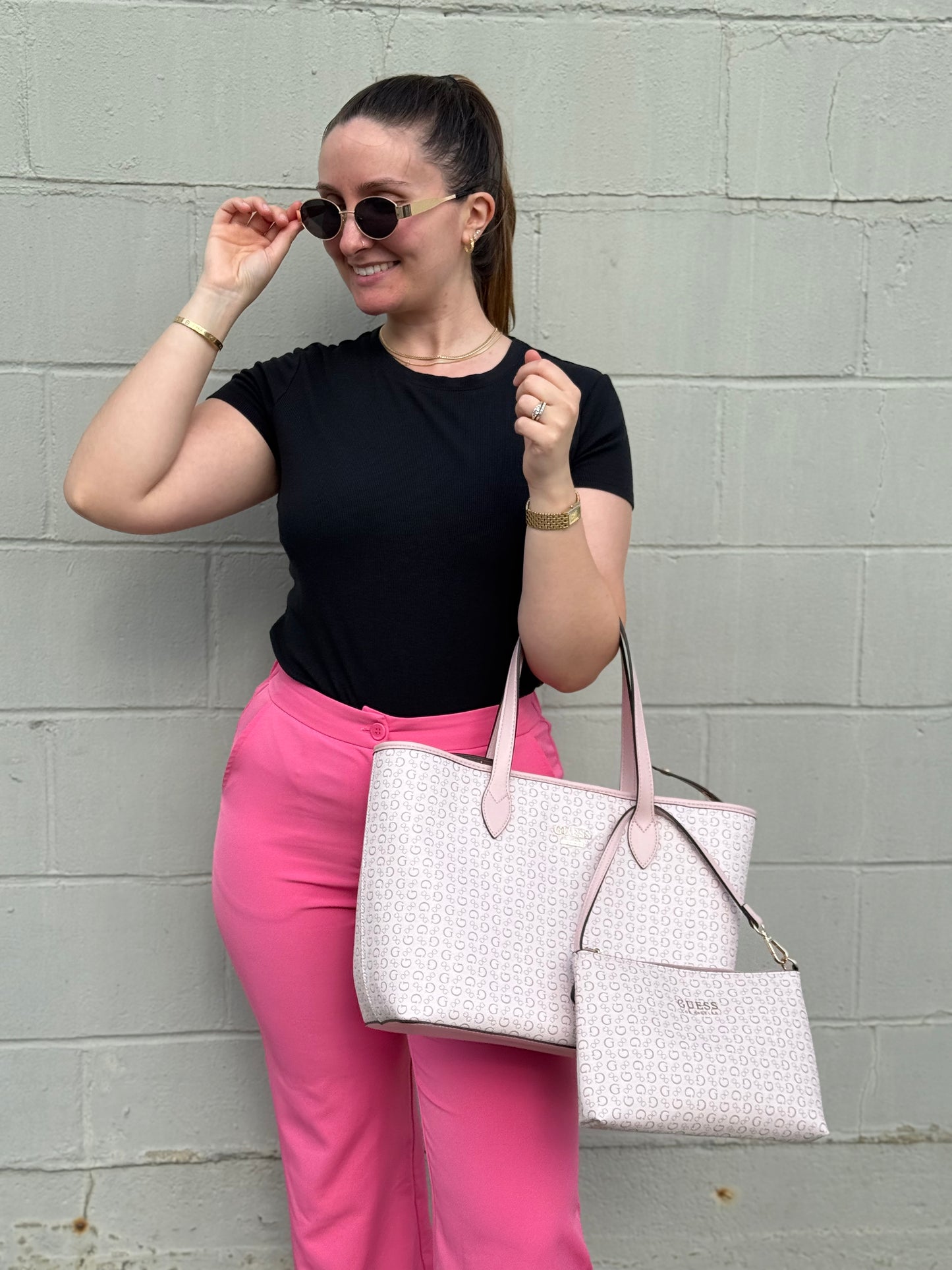 Tote Guess