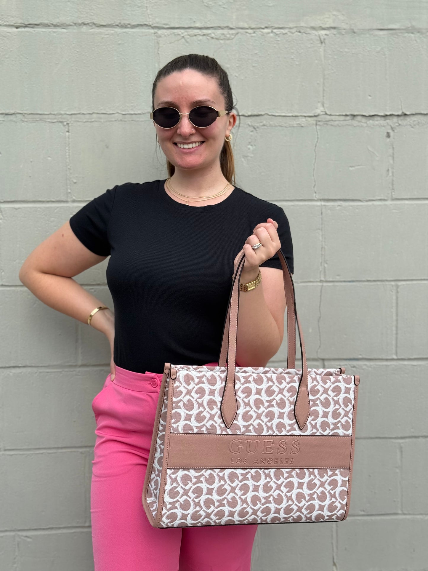 Tote Guess