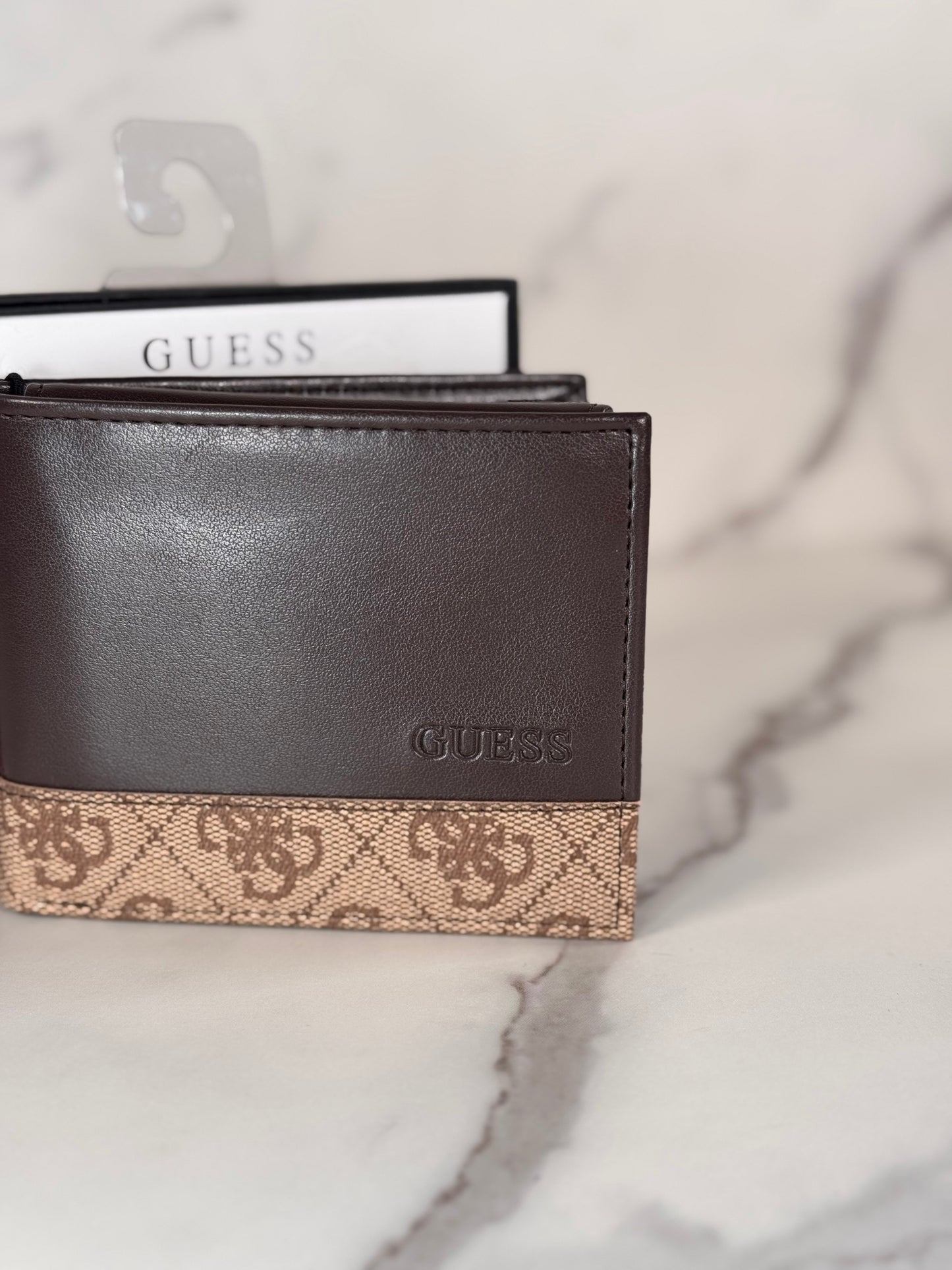 Billetera Guess de hombre