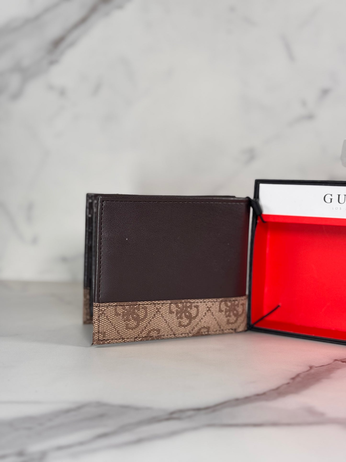 Billetera Guess de hombre
