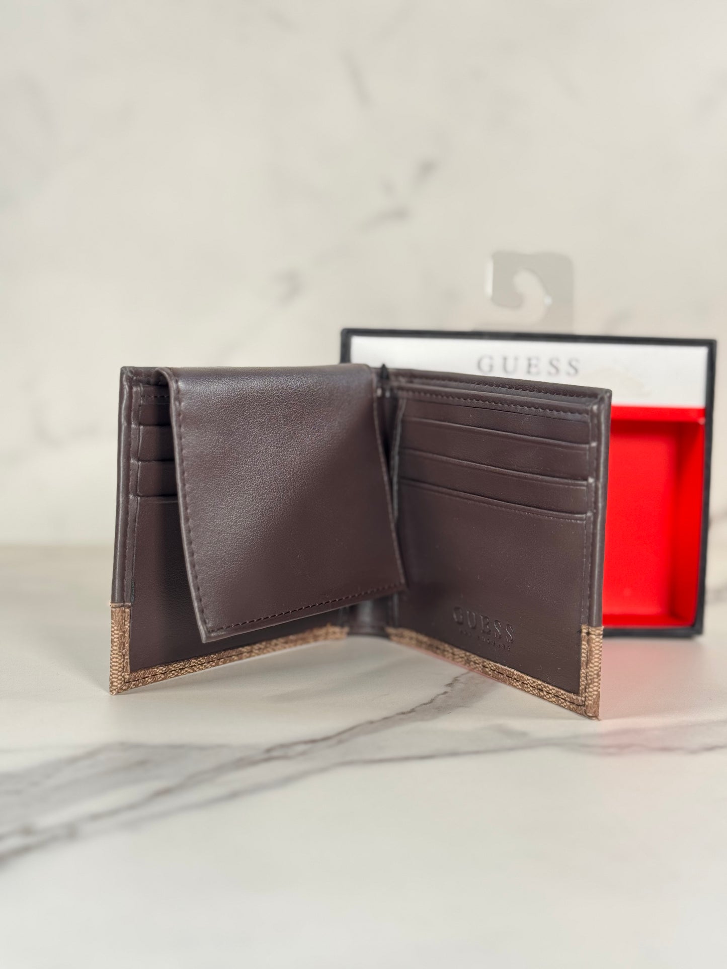 Billetera Guess de hombre