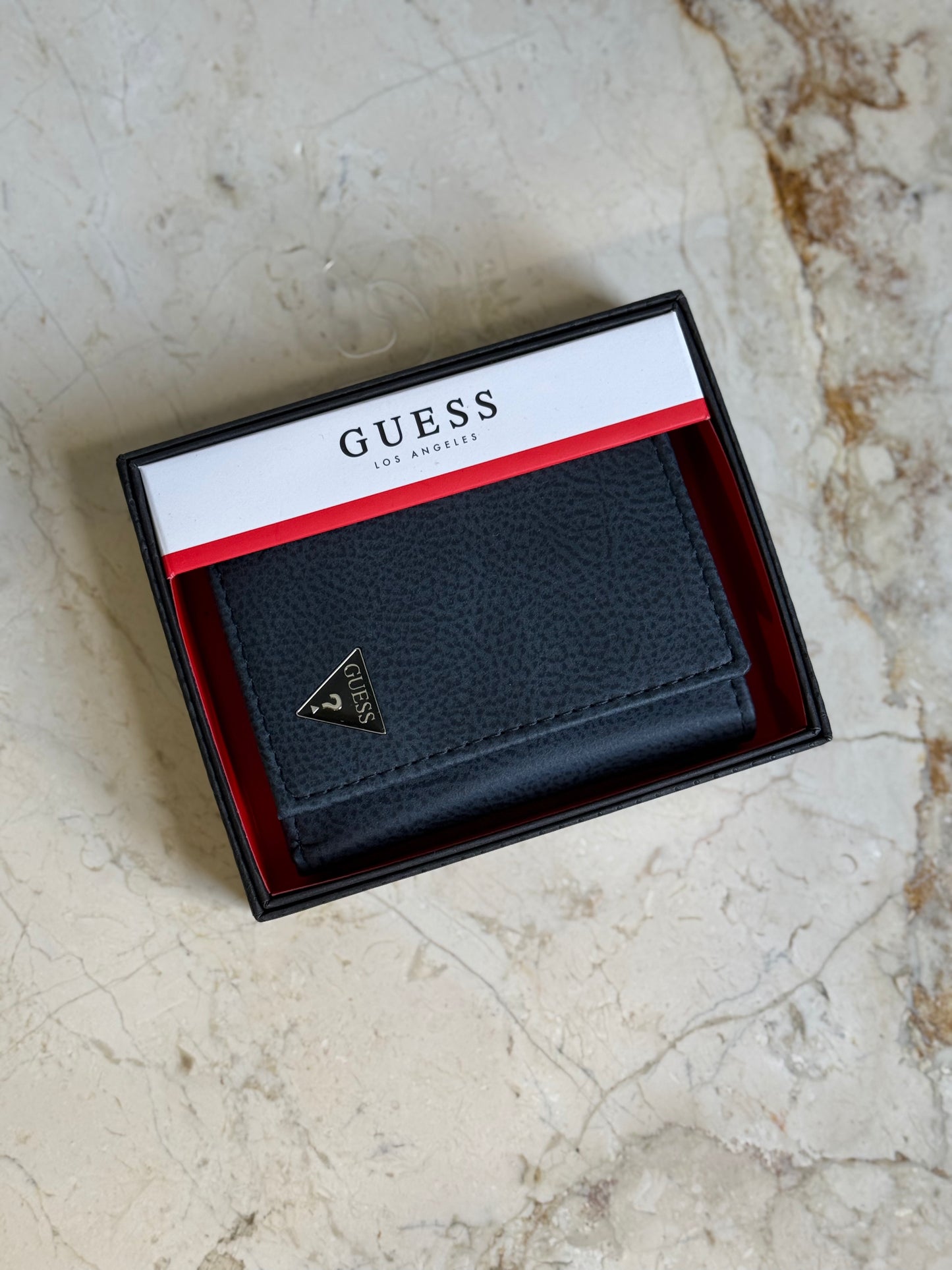 Billetera Guess de hombre