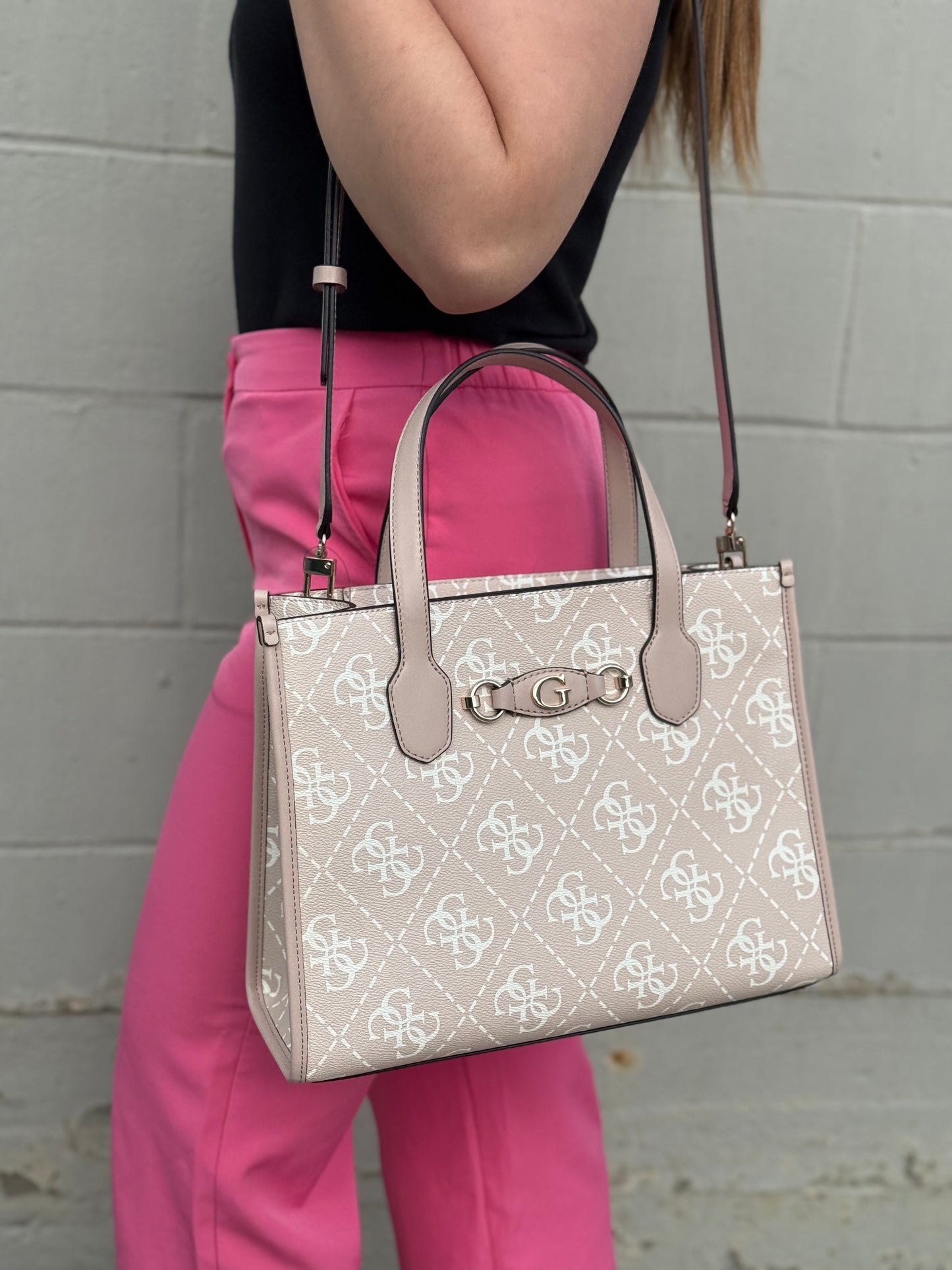 Satchel Guess