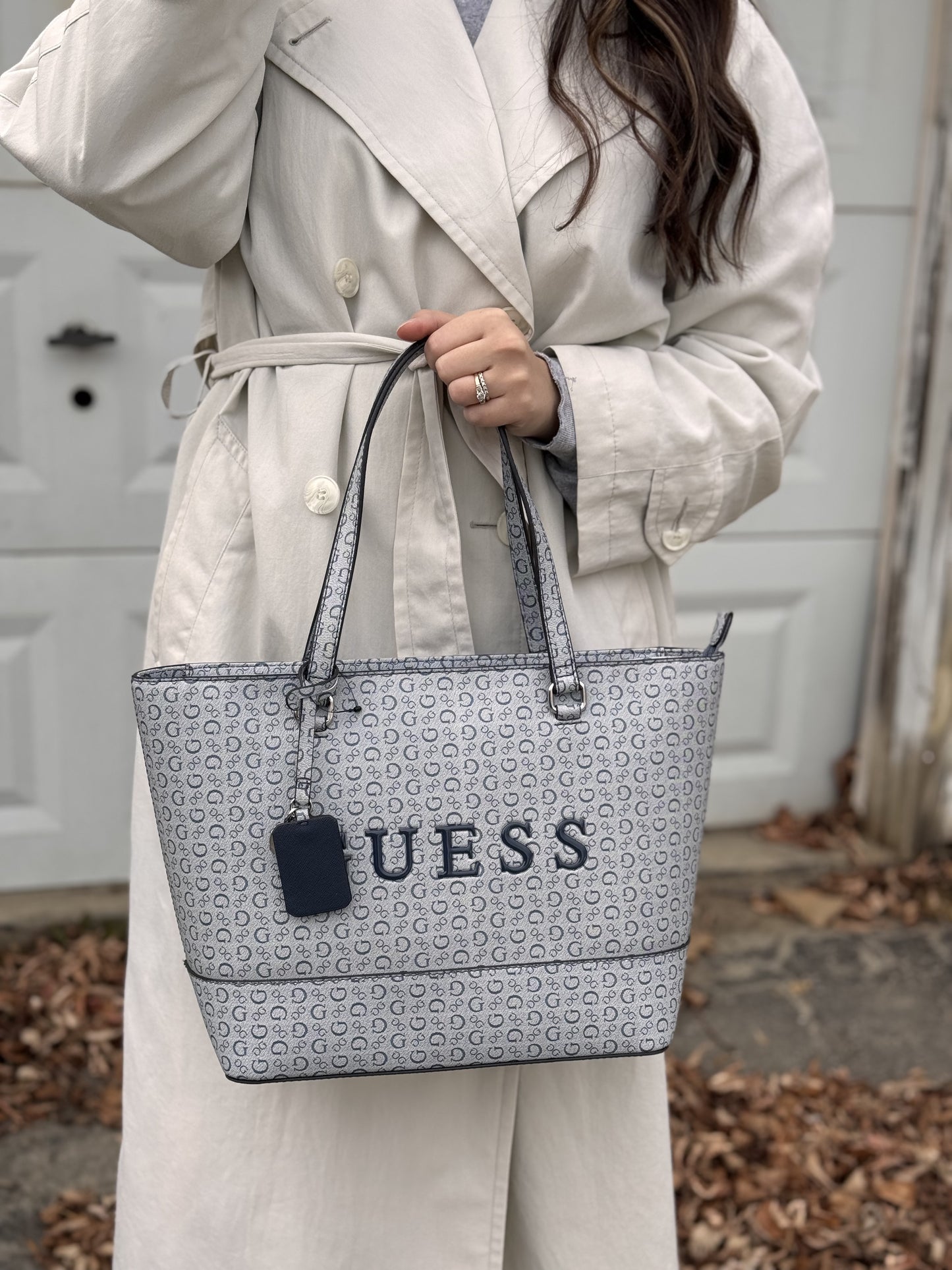 Tote Guess