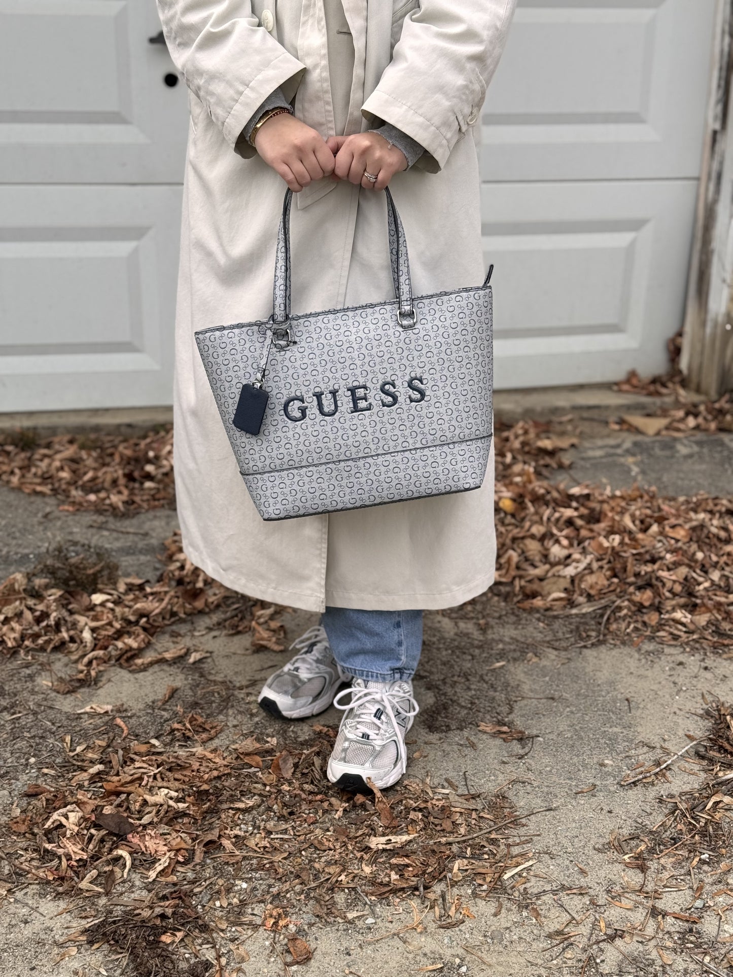 Tote Guess