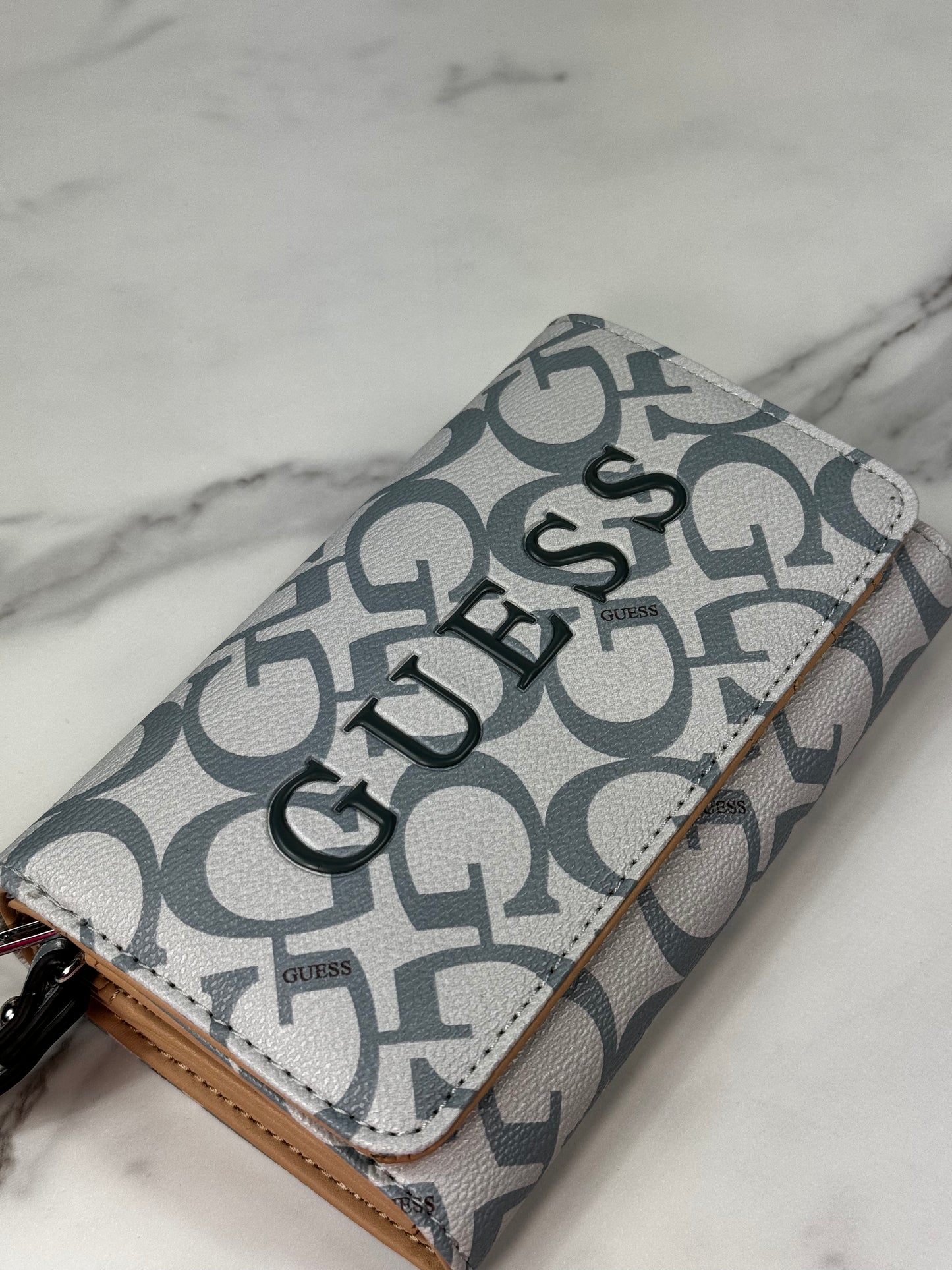 Billetera Guess