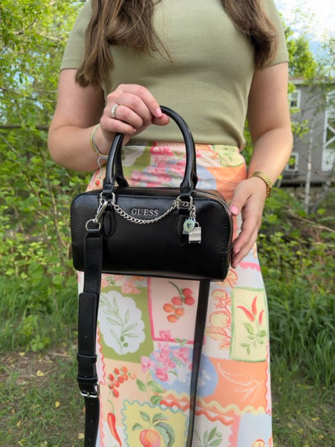 Satchel Guess