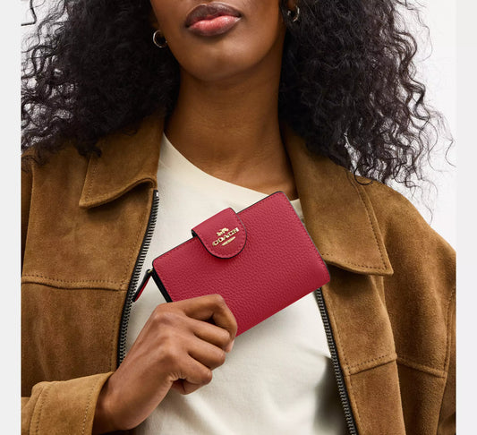 Medium Corner Zip Billetera Coach